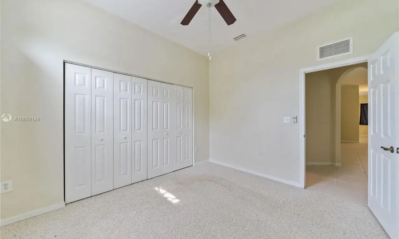 2908 Augusta Dr, Homestead FL 33035 photo 3
