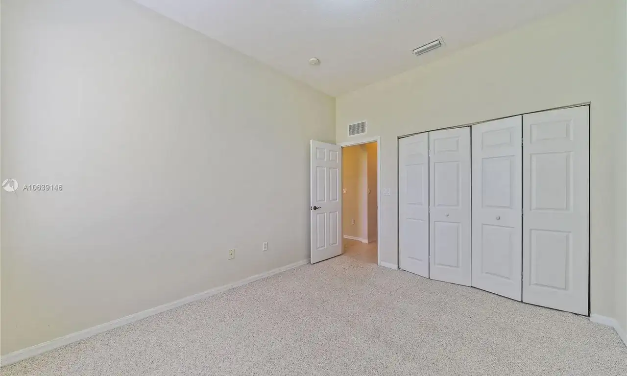 2908 Augusta Dr, Homestead FL 33035 photo 5