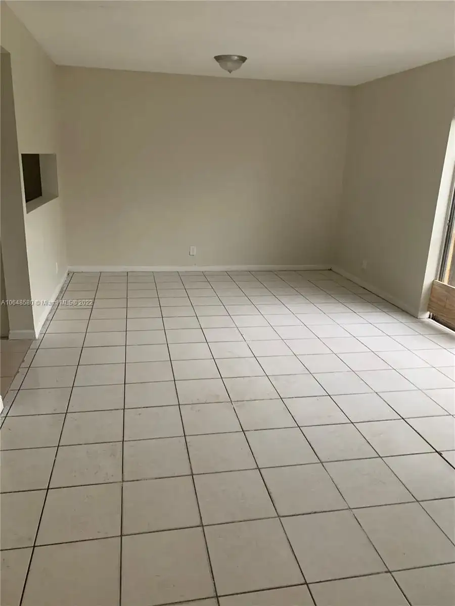 5721 Blueberry Ct # 125, Lauderhill FL 33313 photo 2
