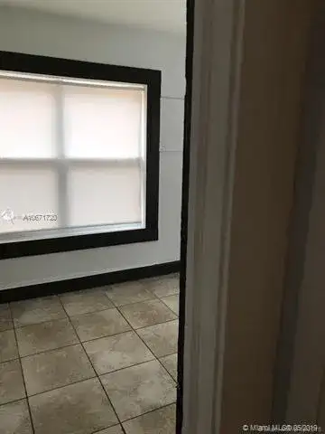 1684 SW 10th St, Miami FL 33135 photo 5