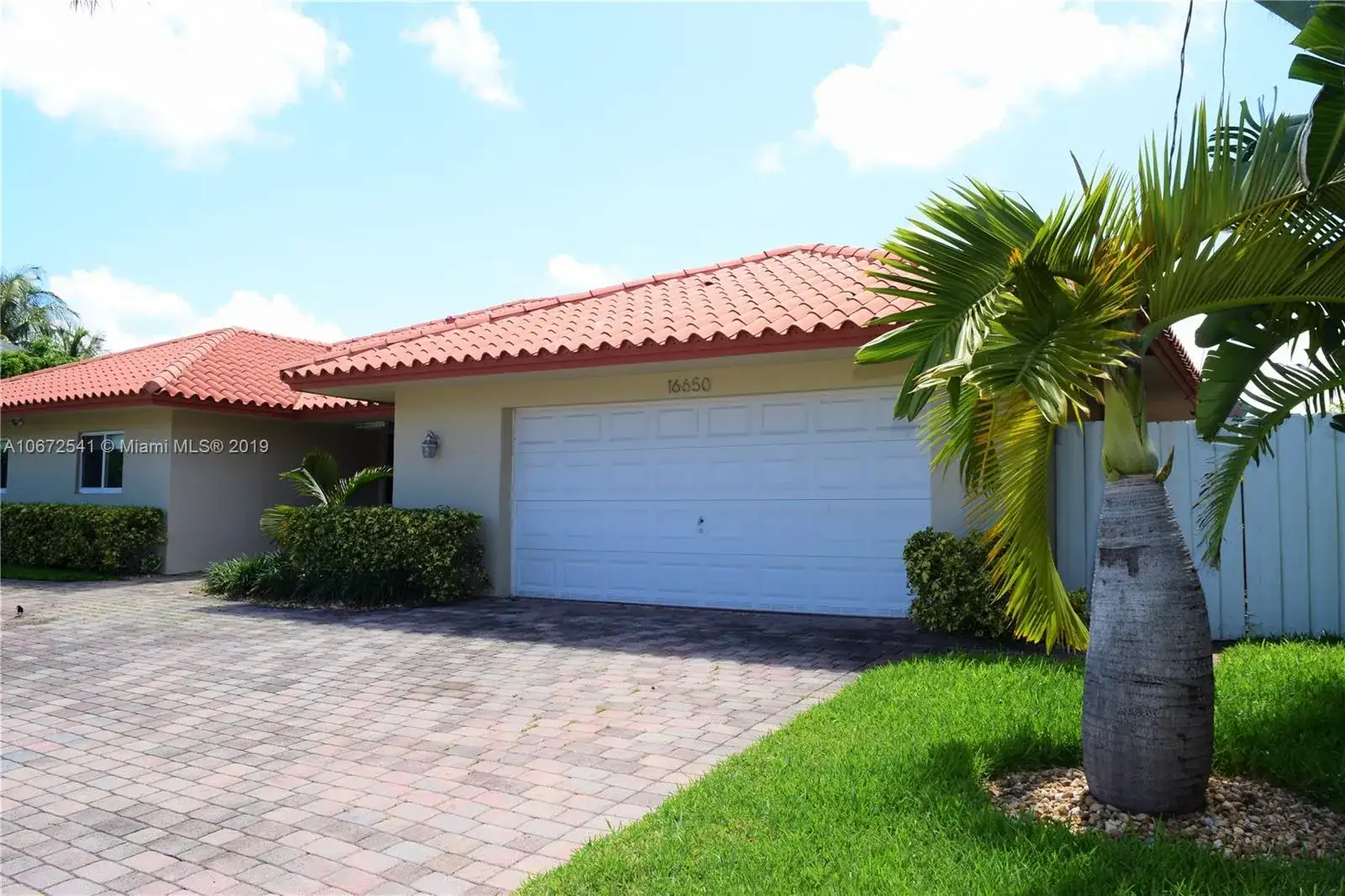 16650 NE 35th Ave, North Miami Beach FL 33160 photo 2