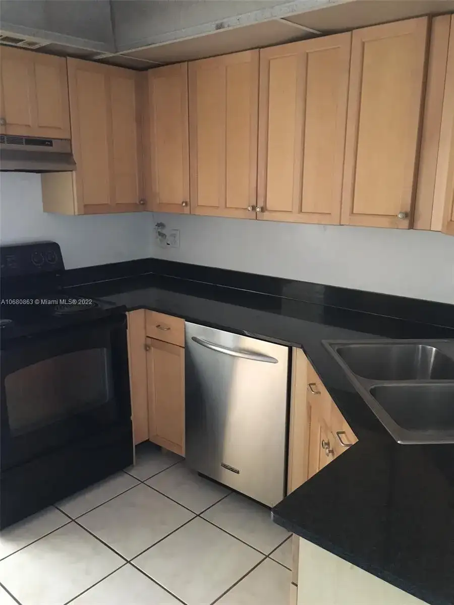 3301 Spanish Moss Ter # 906, Lauderhill FL 33319 photo 5