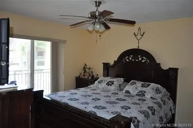 18850 NW 57th Ave # 205, Hialeah FL 33015 photo 4