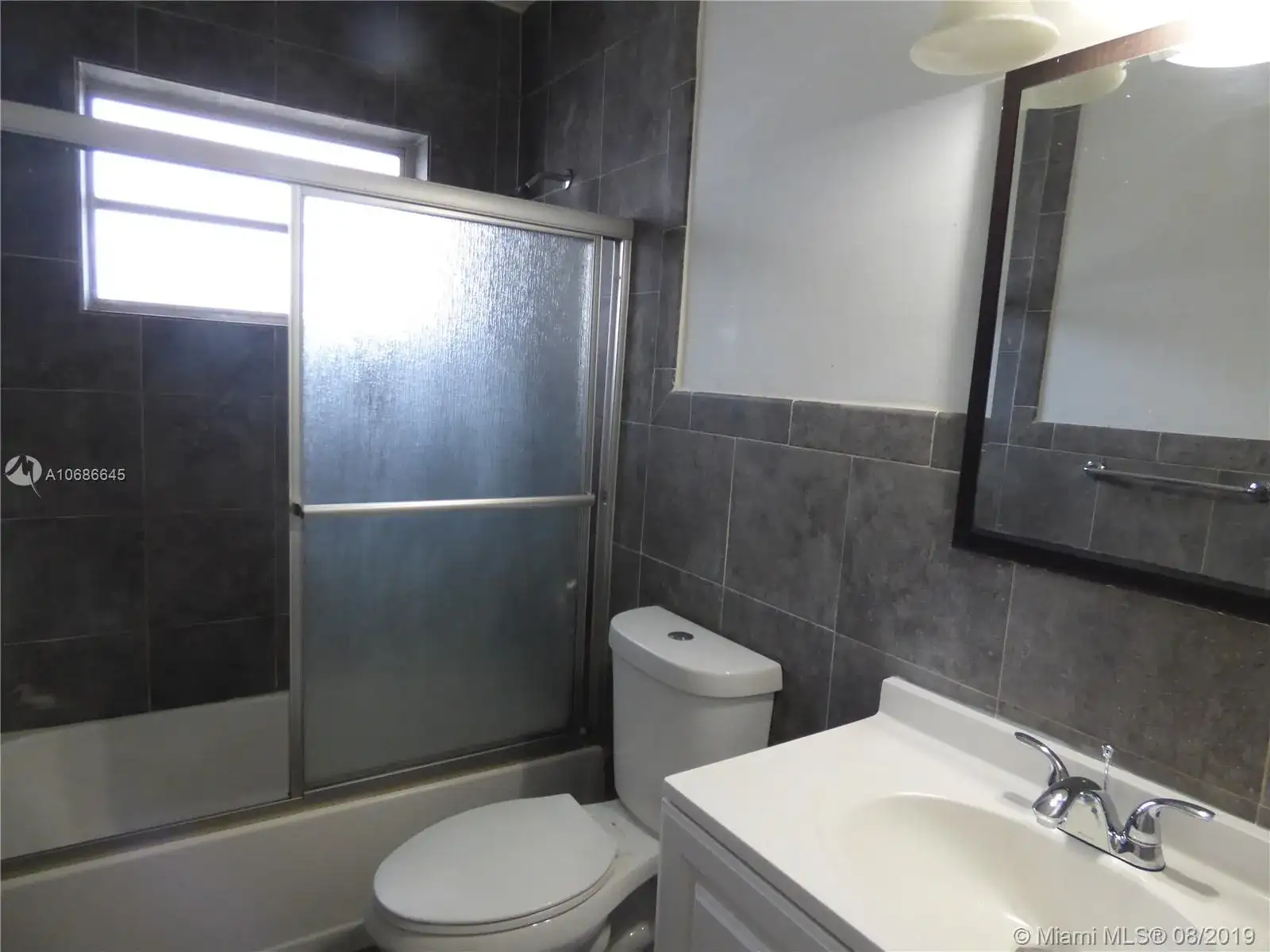 20 NE 215th St, Miami Gardens FL 33179 photo 4