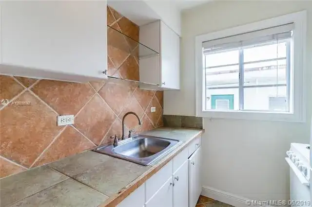 940 Jefferson Ave # 6, Miami Beach FL 33139 photo 2