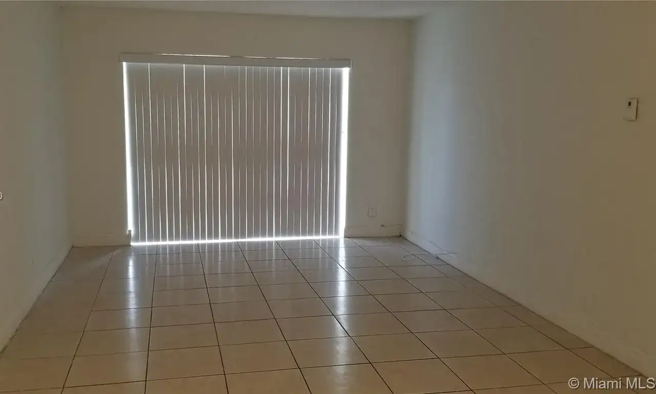 5241 Geneva Way # 108, Doral FL 33166 photo 2