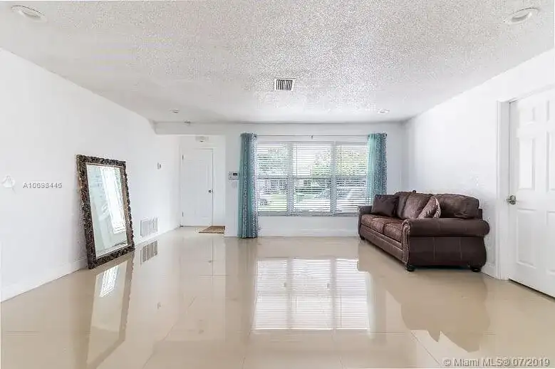 9400 NW 13th St, Pembroke Pines FL 33024 photo 3
