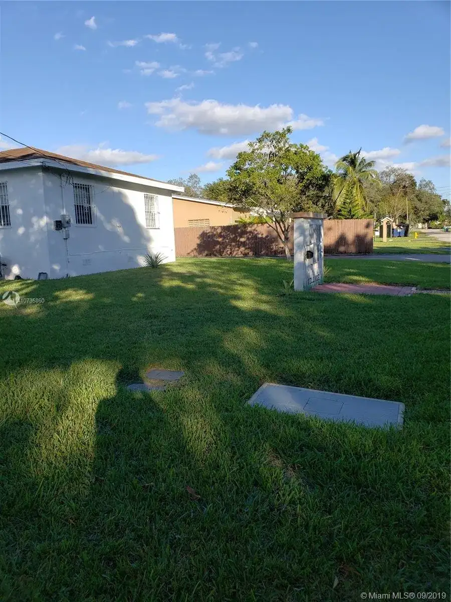 601 NW 90th St # 8, El Portal FL 33150 photo 5