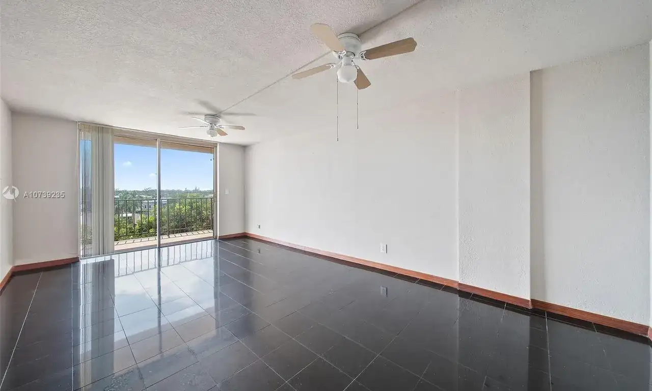 1465 NE 123rd St # 515, North Miami FL 33161 photo 2