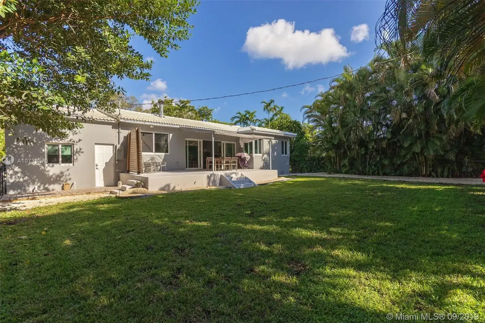 920 NE 118th St, Biscayne Park FL 33161 photo 2