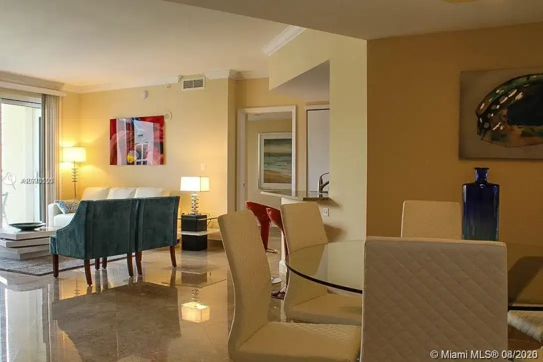 19900 E Country Club Dr # 616, Aventura FL 33180 photo 5