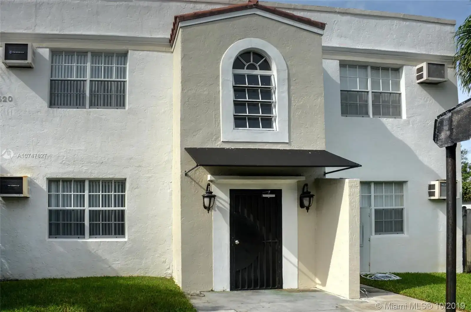 11520 NE 6th Ave, Biscayne Park FL 33161 photo 3