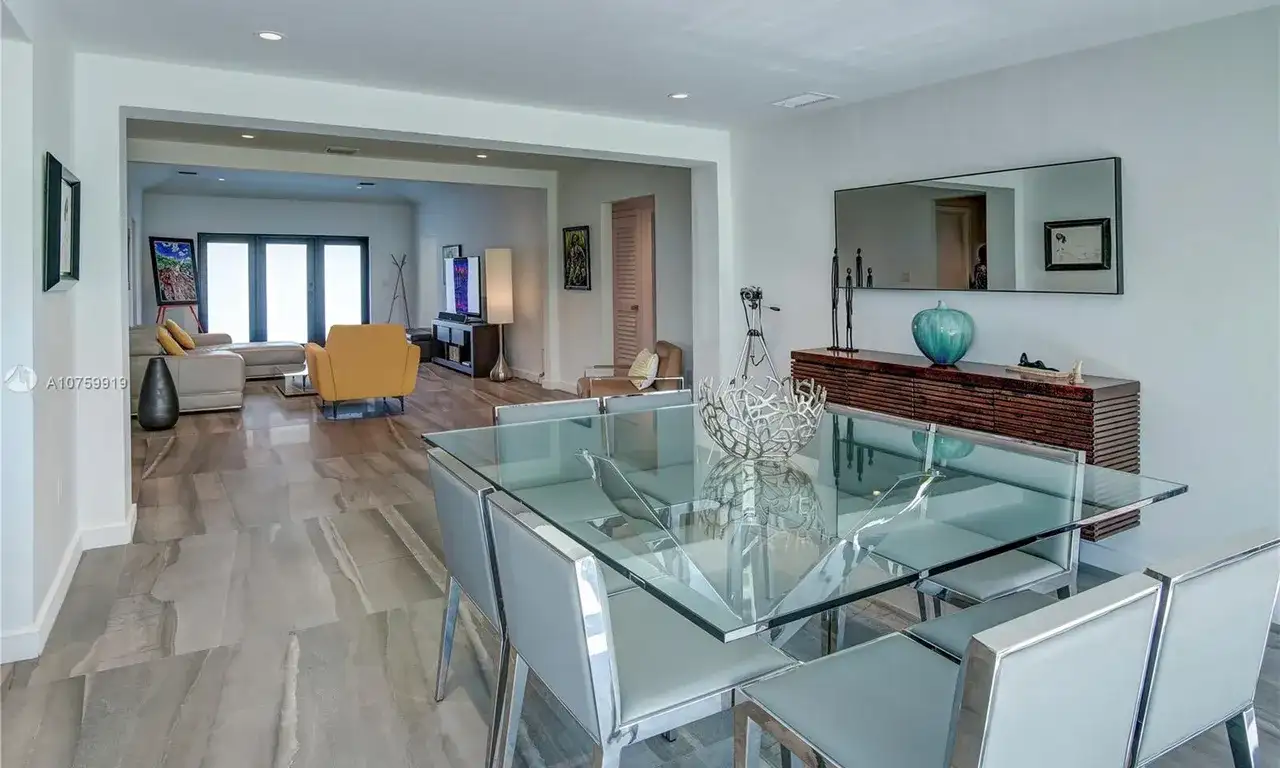 8834 Abbott Ave, Surfside FL 33154 photo 4