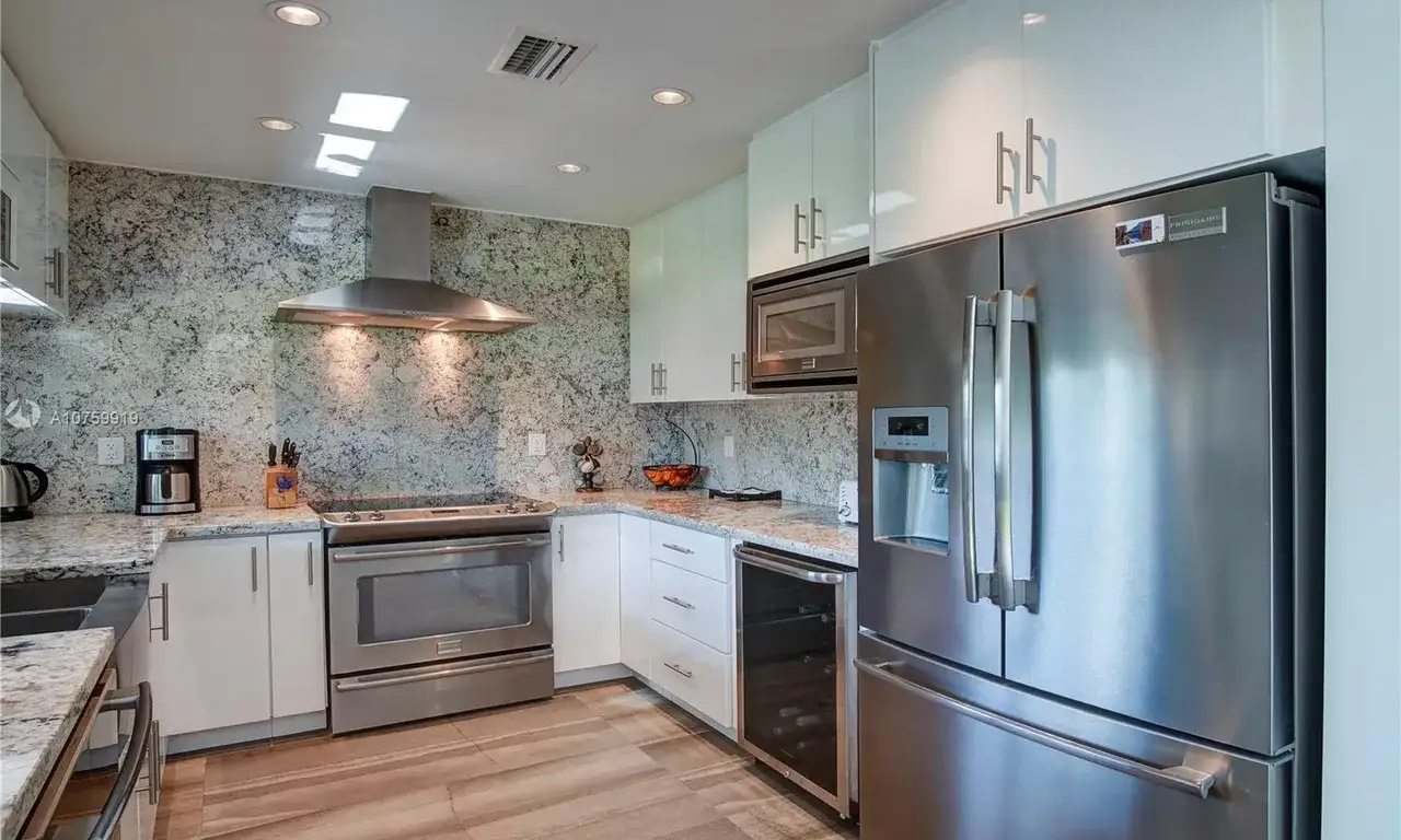 8834 Abbott Ave, Surfside FL 33154 photo 5