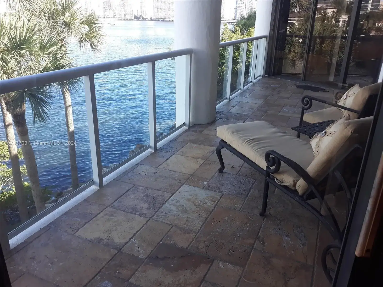4000 Island Blvd, Aventura FL 33160 photo 3