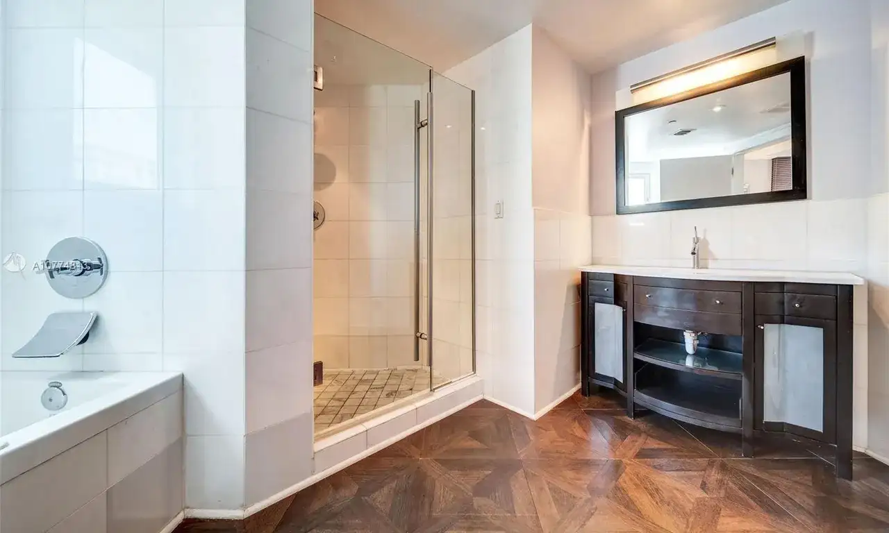 448 Ocean Dr # 302, Miami Beach FL 33139 photo 3