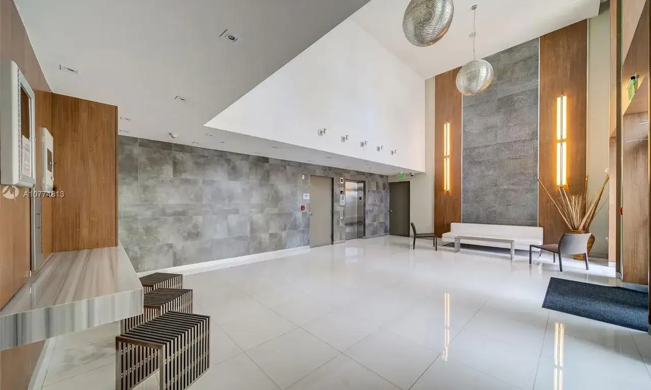 448 Ocean Dr # 302, Miami Beach FL 33139 photo 4