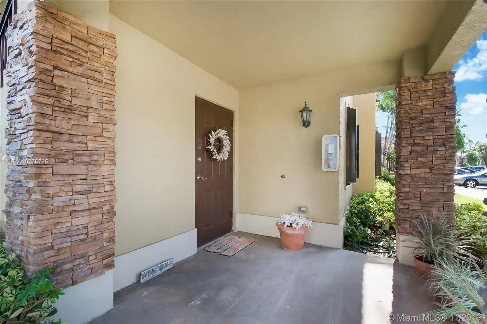 1005 NE 34th Ave, Homestead FL 33033 photo 2
