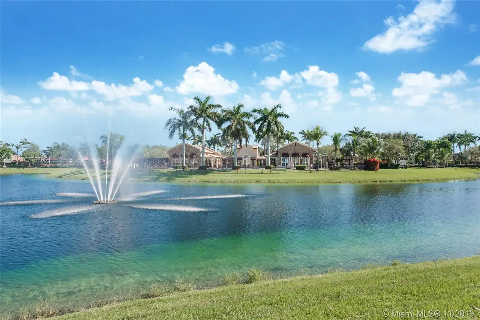1005 NE 34th Ave, Homestead FL 33033 photo 4