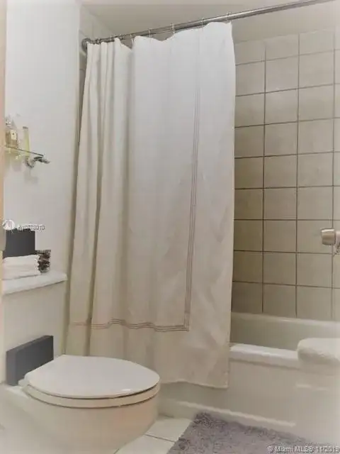 665 NE 195th St # 419, Miami FL 33179 photo 5