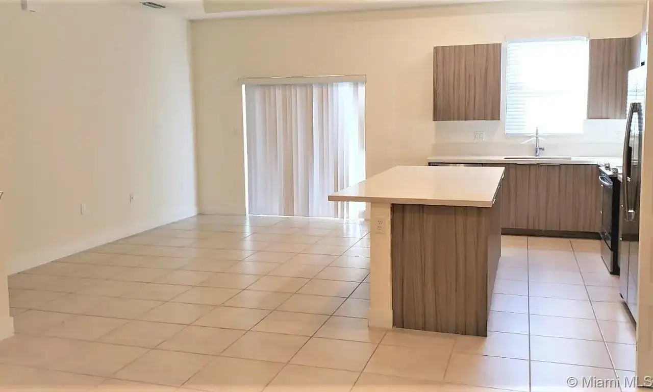 10455 NW 82nd St # 33, Doral FL 33178 photo 5