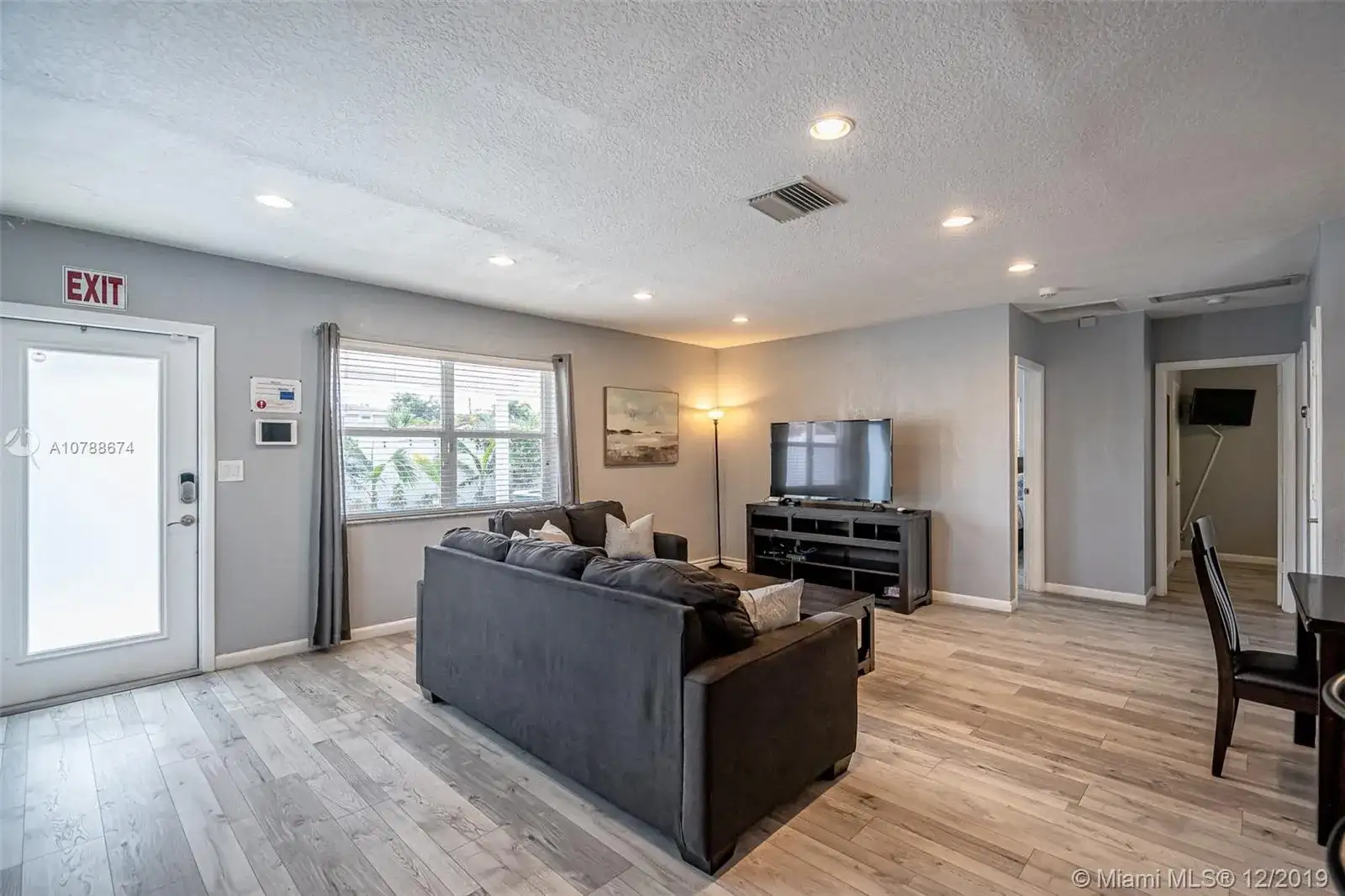 1631 N Andrews Sq, Fort Lauderdale FL 33311 photo 5