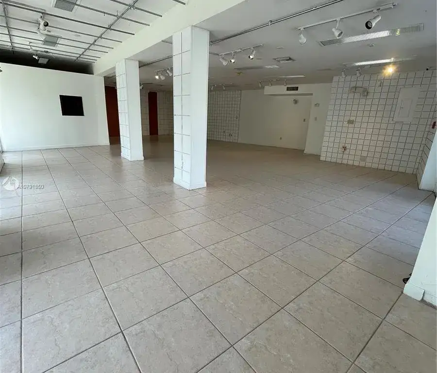 5050 Biscayne Blvd # 100, Miami FL 33137 photo 5