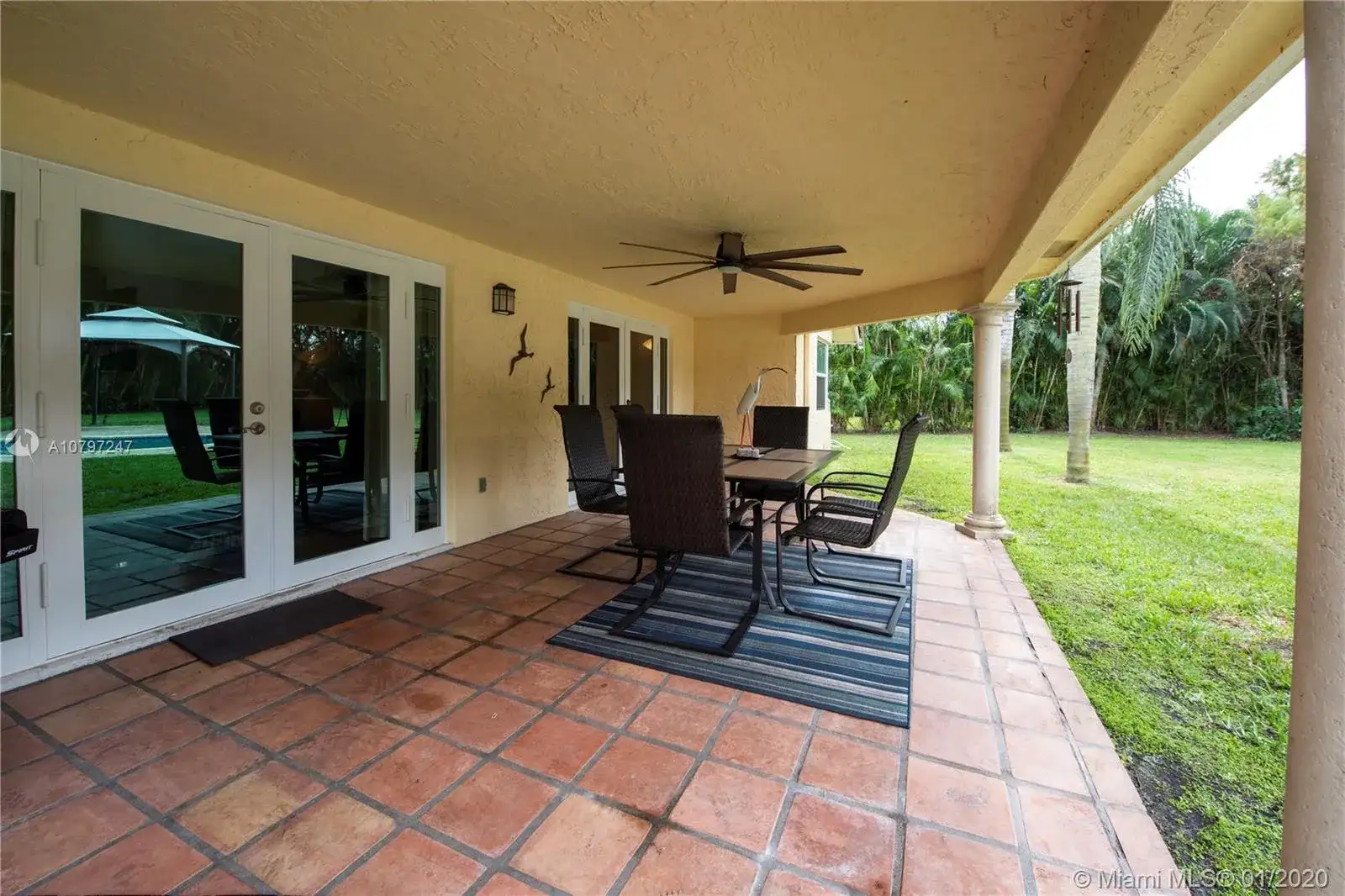 3320 Maple Ln, Davie FL 33328 photo 3