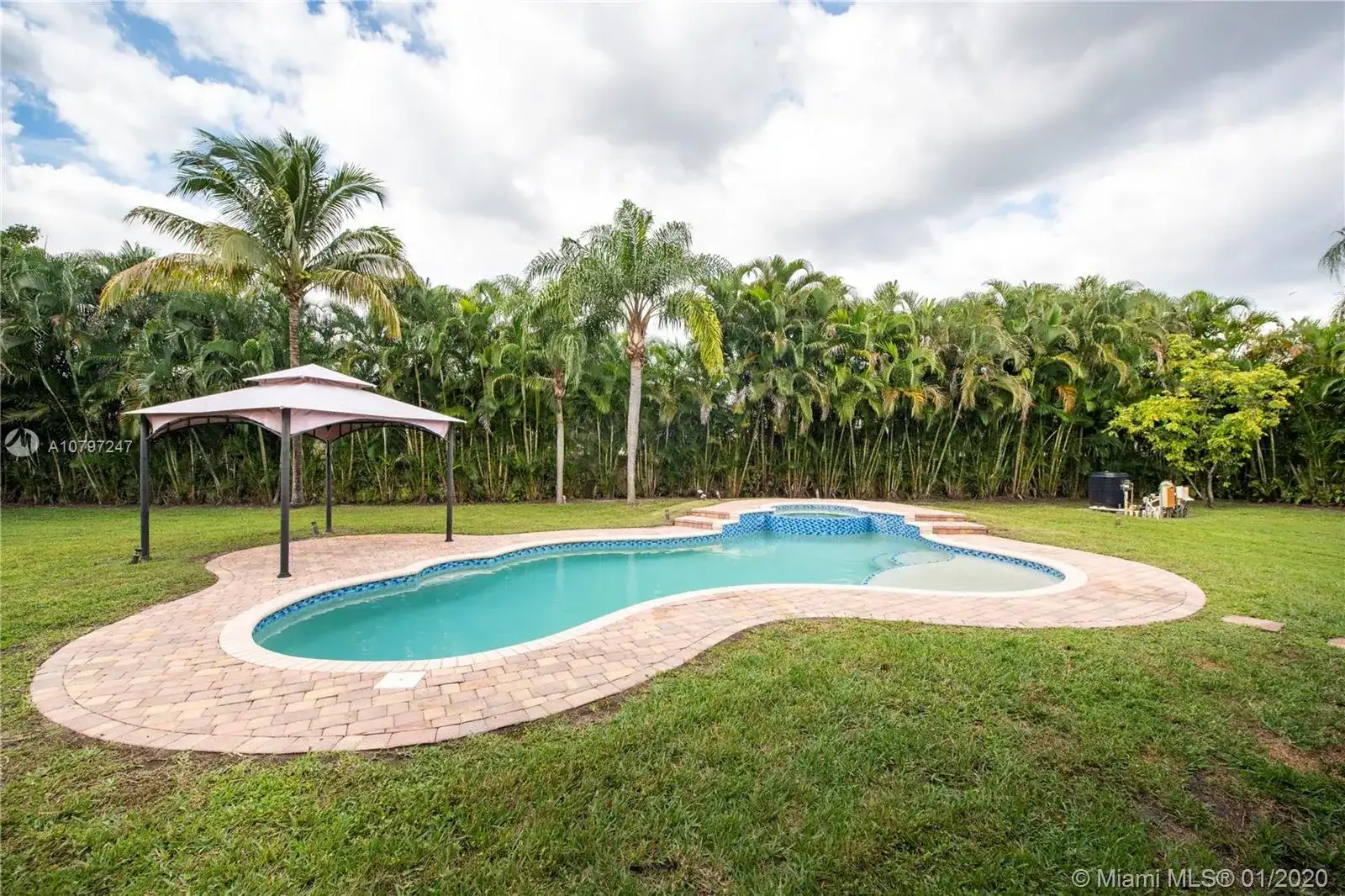 3320 Maple Ln, Davie FL 33328 photo 5