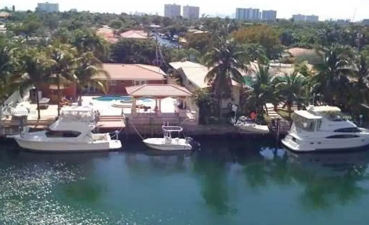 2000 NE 135th St # 504, North Miami FL 33181 photo 4