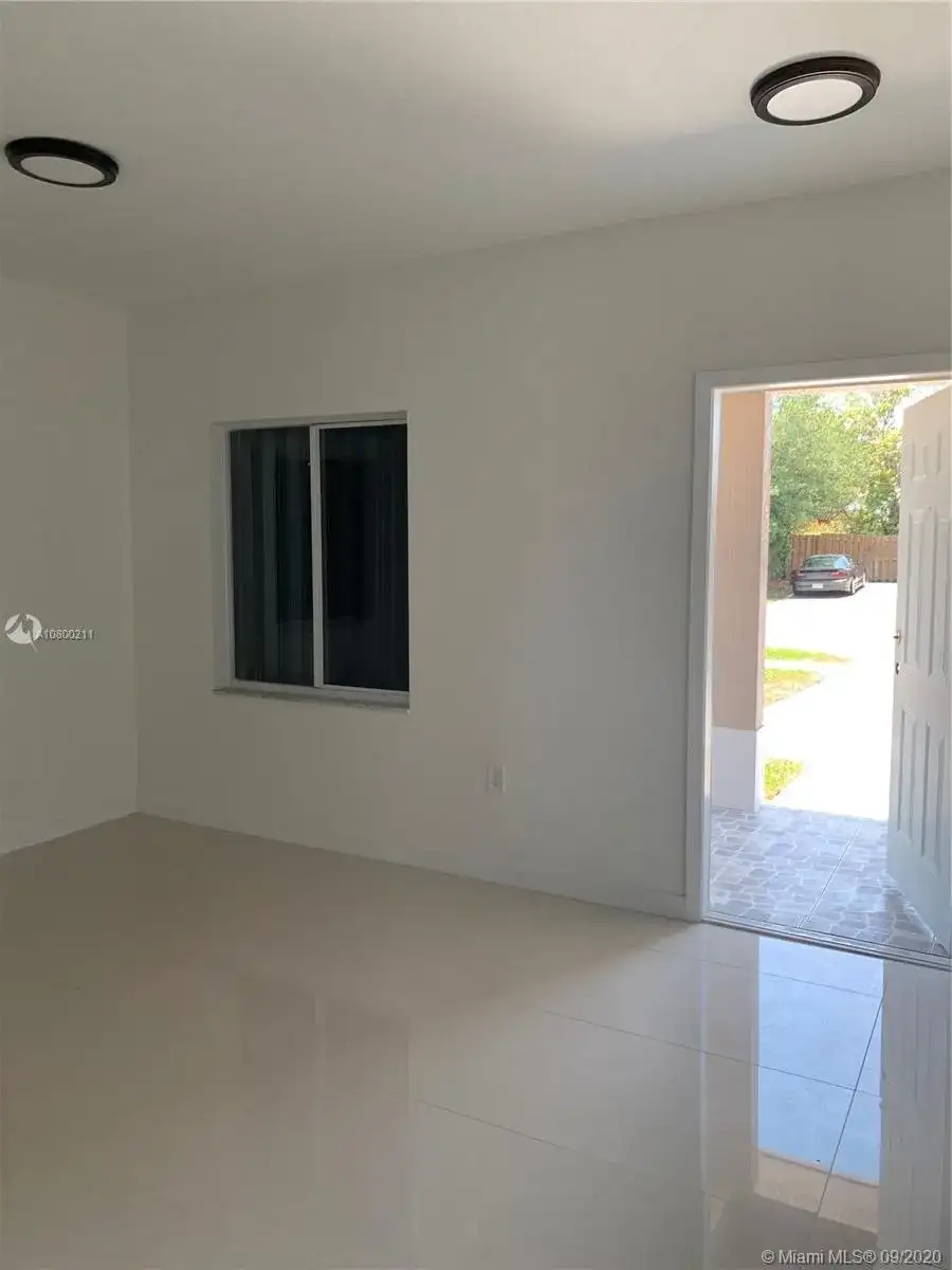 8020 NW 9th Ave, Miami FL 33150 photo 2