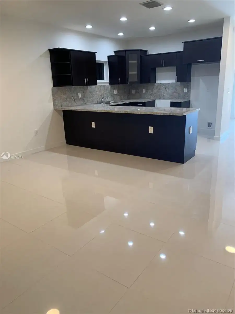 8020 NW 9th Ave, Miami FL 33150 photo 4