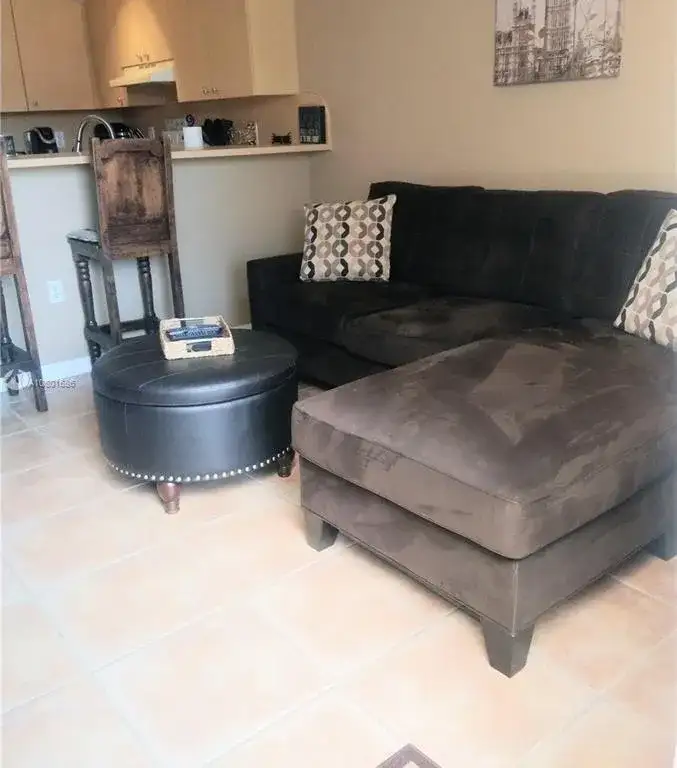 8354 NW 142nd St, Miami Lakes FL 33016 photo 3