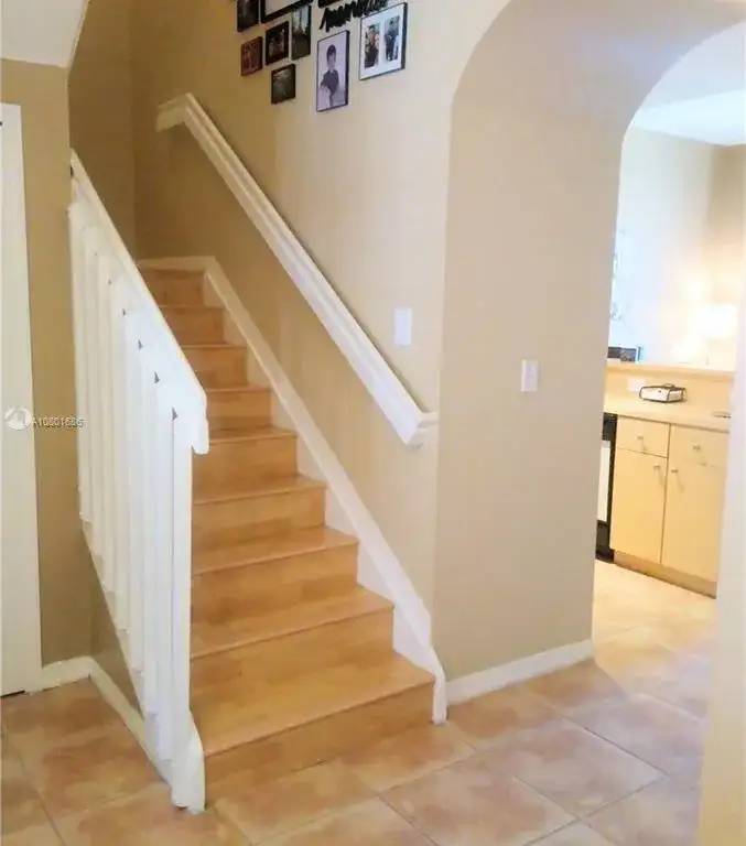 8354 NW 142nd St, Miami Lakes FL 33016 photo 5
