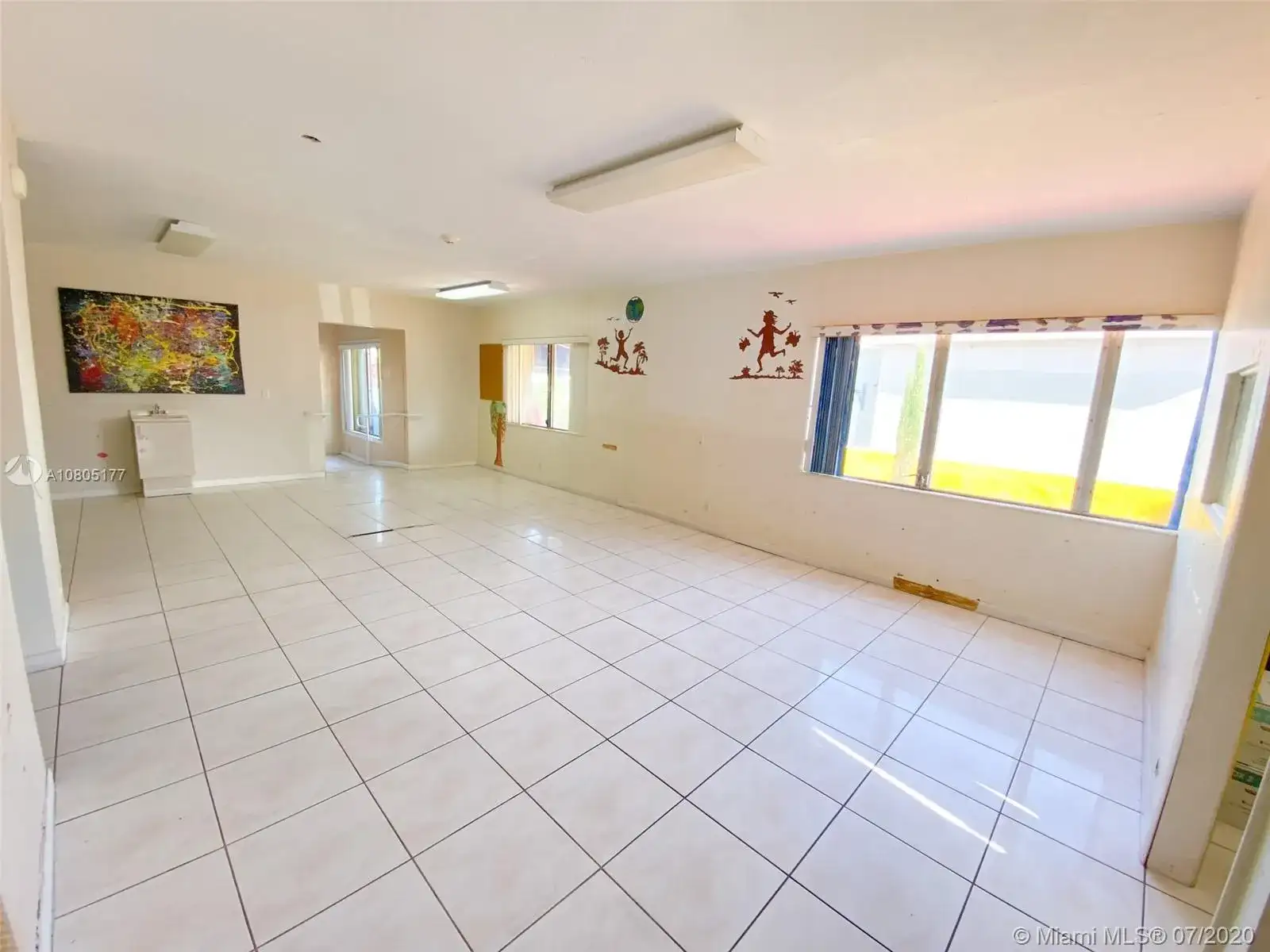 7915 Hawthorne Ave, Miami Beach FL 33141 photo 4