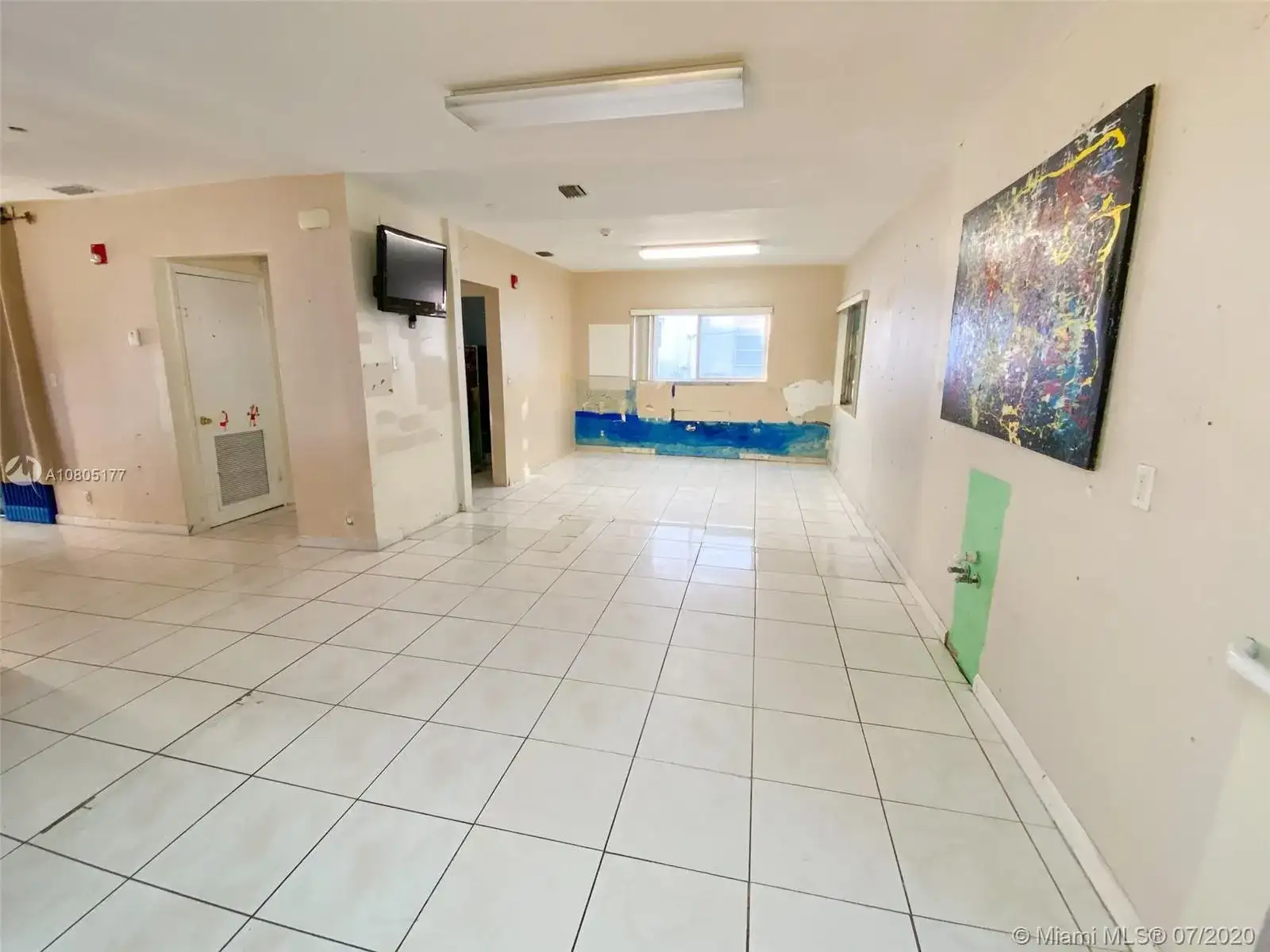 7915 Hawthorne Ave, Miami Beach FL 33141 photo 5