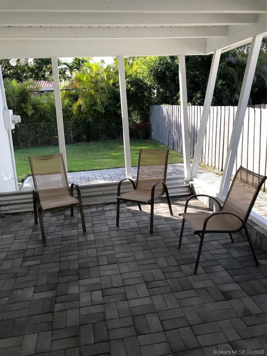 3604 SW 60th Ave, Miami FL 33155 photo 2
