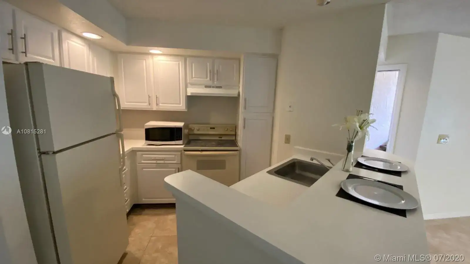 3420 N Pinewalk Dr N # 713, Margate FL 33063 photo 2