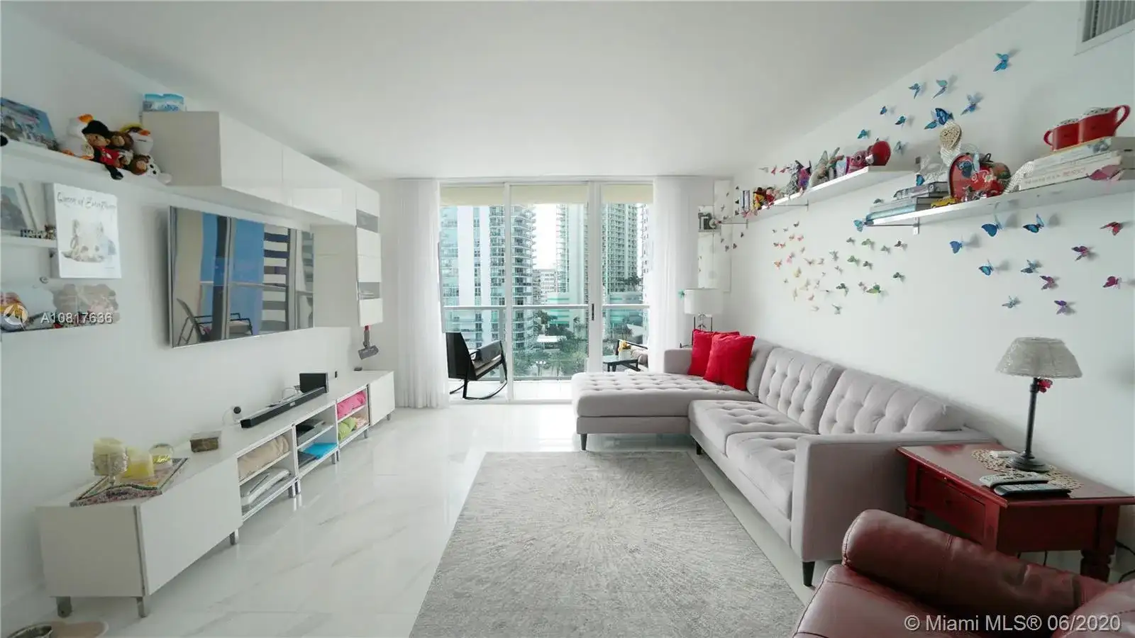 1155 Brickell Bay Dr # 903, Miami FL 33131 photo 2