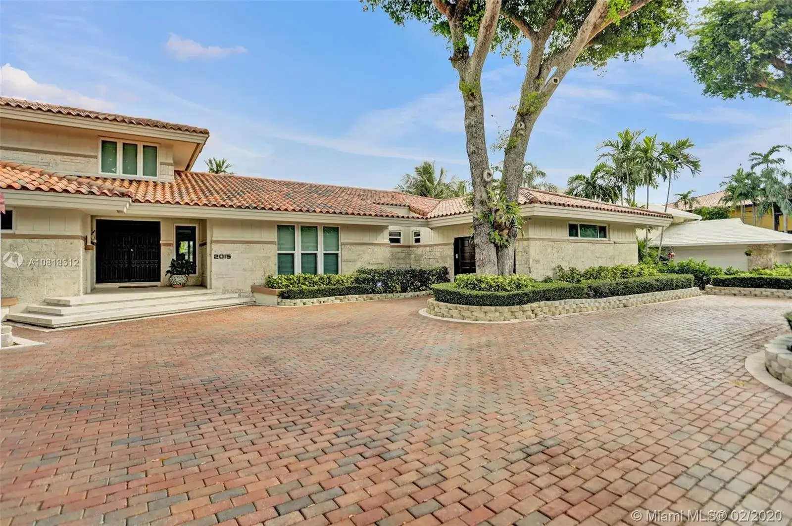 2015 NE 120th Rd, North Miami FL 33181 photo 2