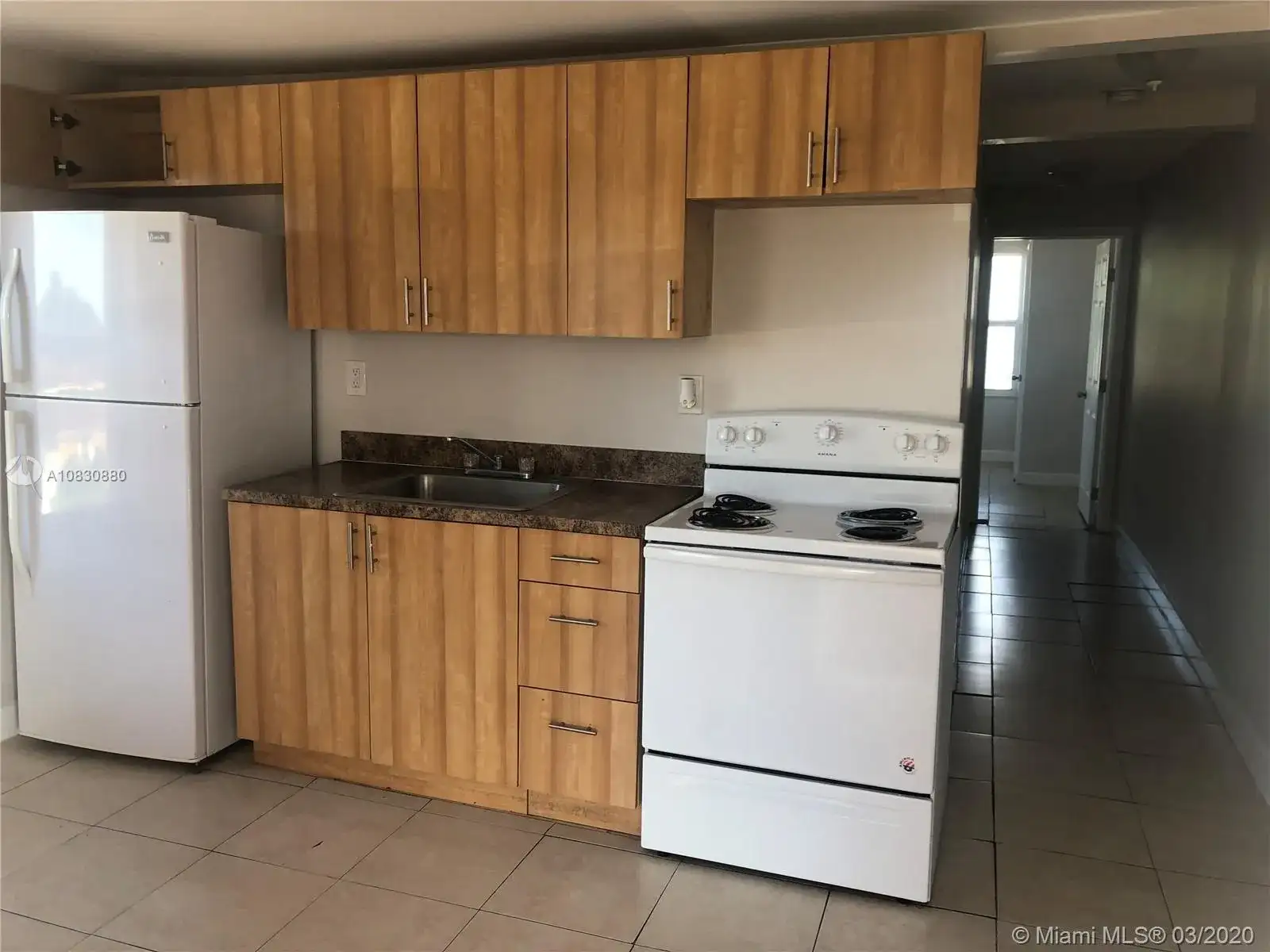 1186 NW 103rd St, Miami FL 33150 photo 4