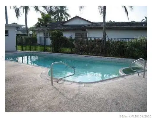 4609 Bayberry Ln, Tamarac FL 33319 photo 4
