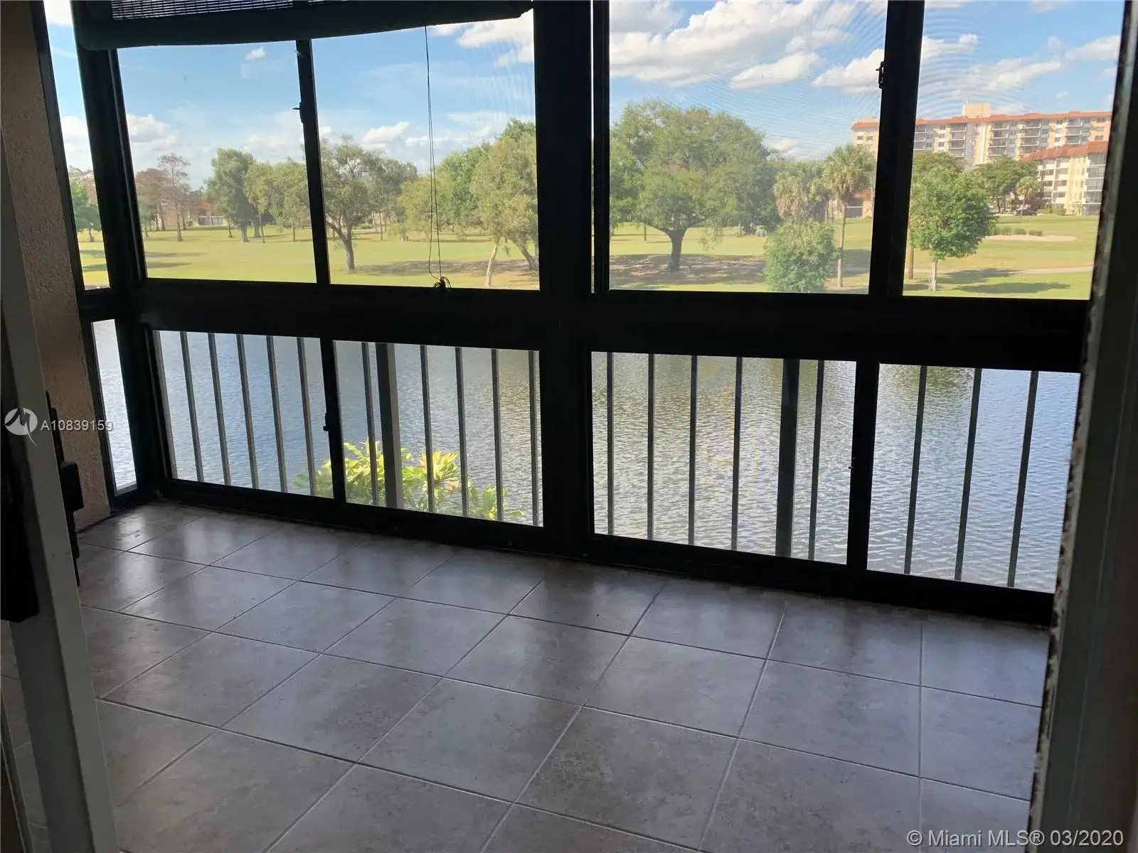 3740 Inverrary Dr # 3D, Lauderhill FL 33319 photo 4
