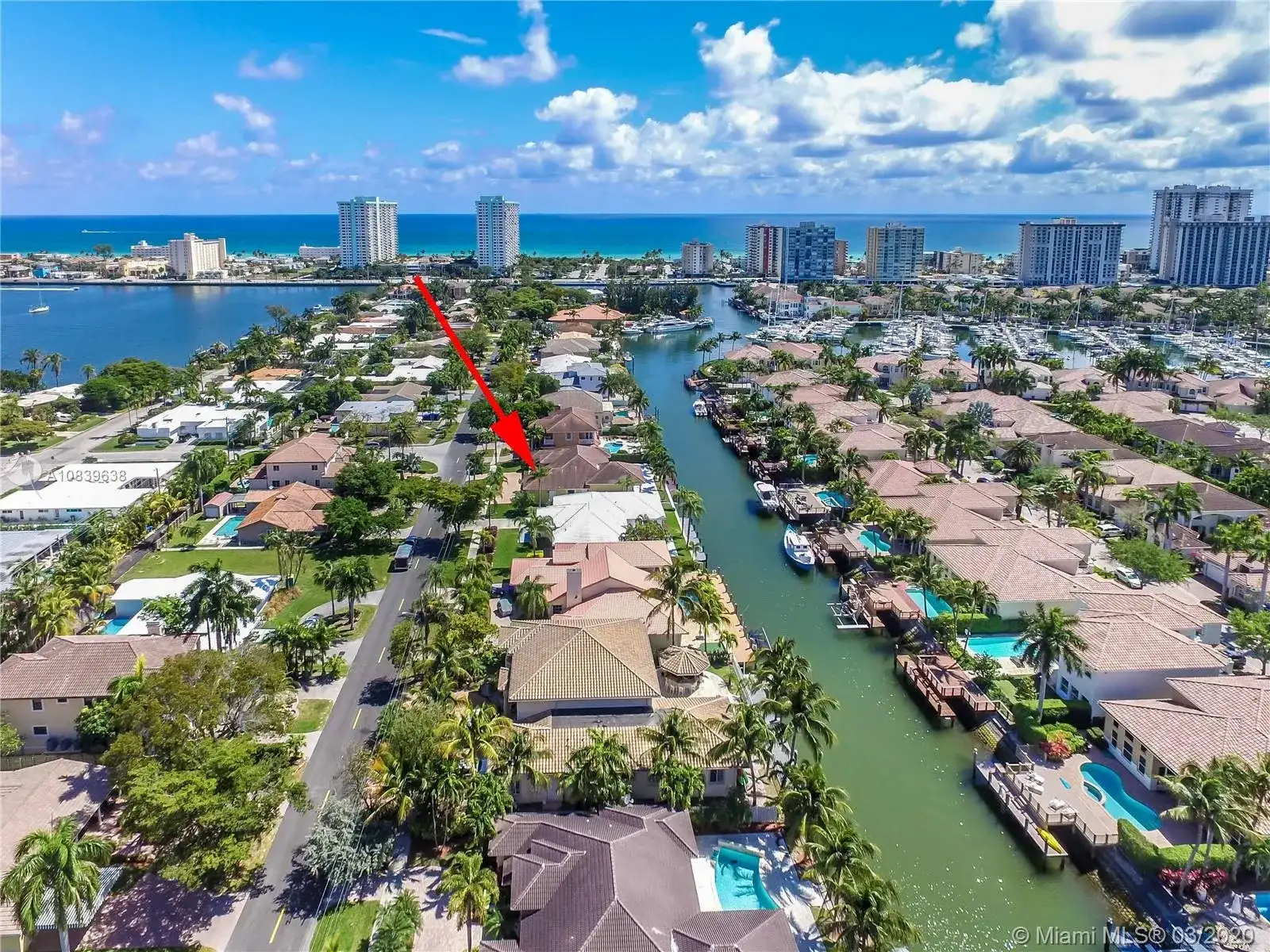 900 Washington St, Hollywood FL 33019 photo 2