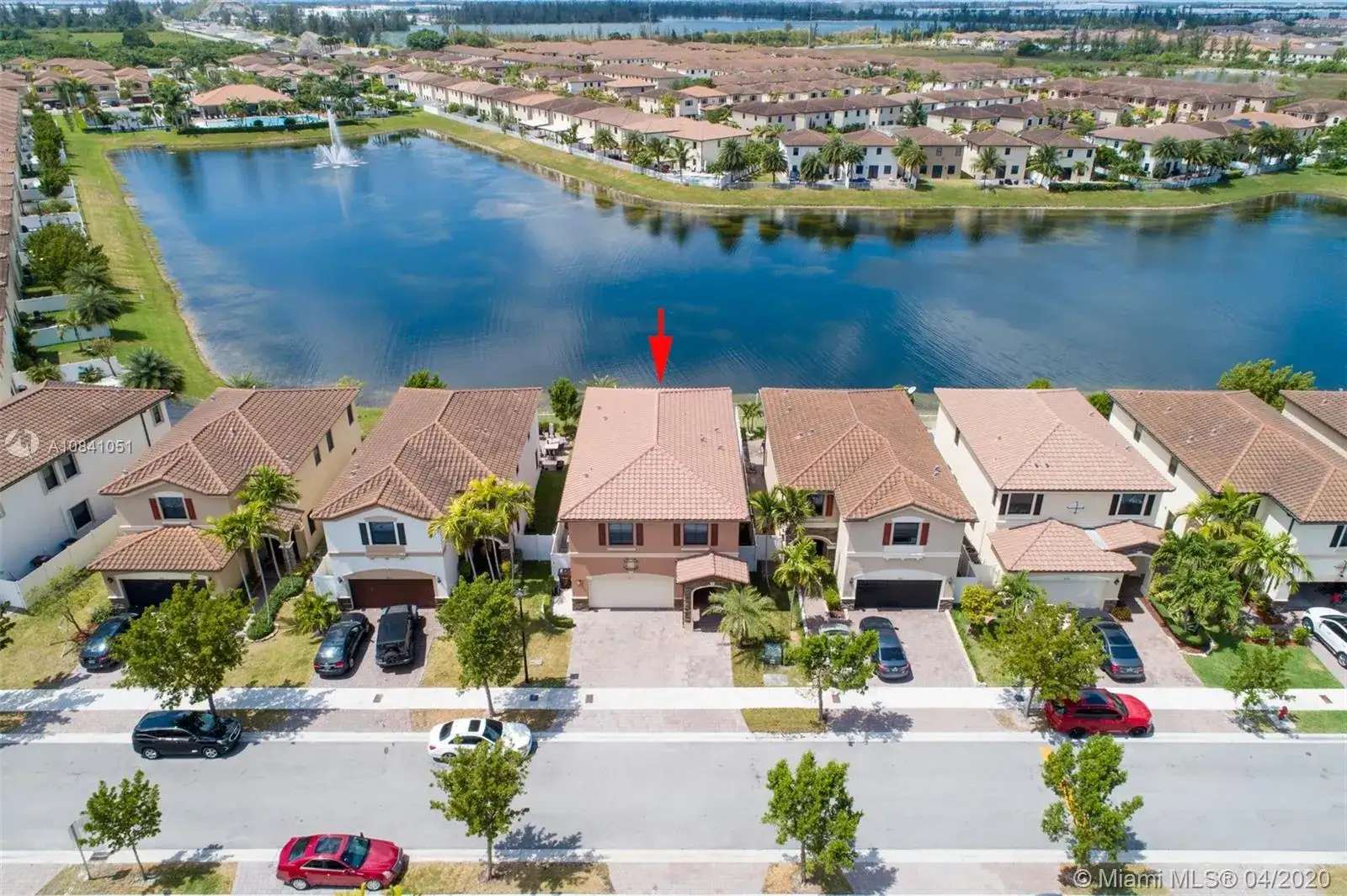 8654 W 33rd Ave, Hialeah FL 33018 photo 2