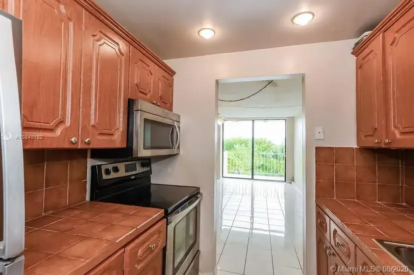 2350 NE 135th St # 403, North Miami FL 33181 photo 5