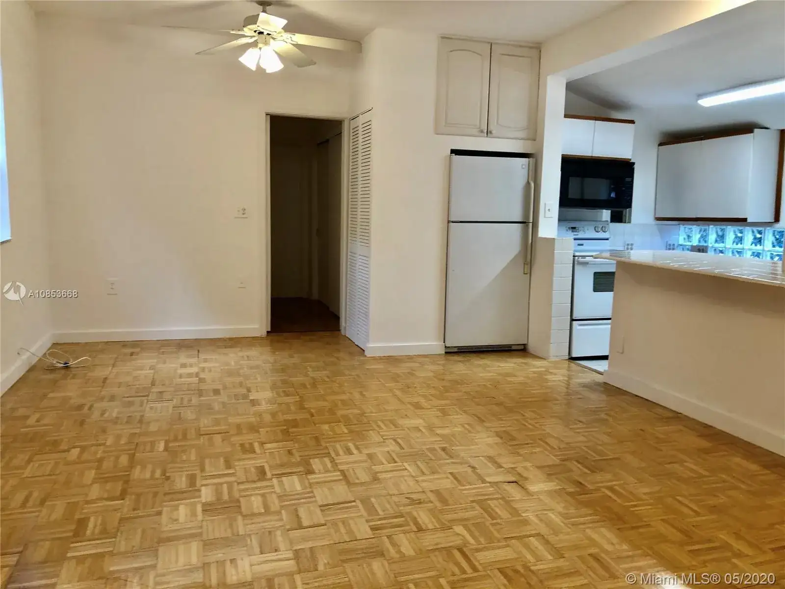 113 SE 4th St, Hallandale Beach FL 33009 photo 4