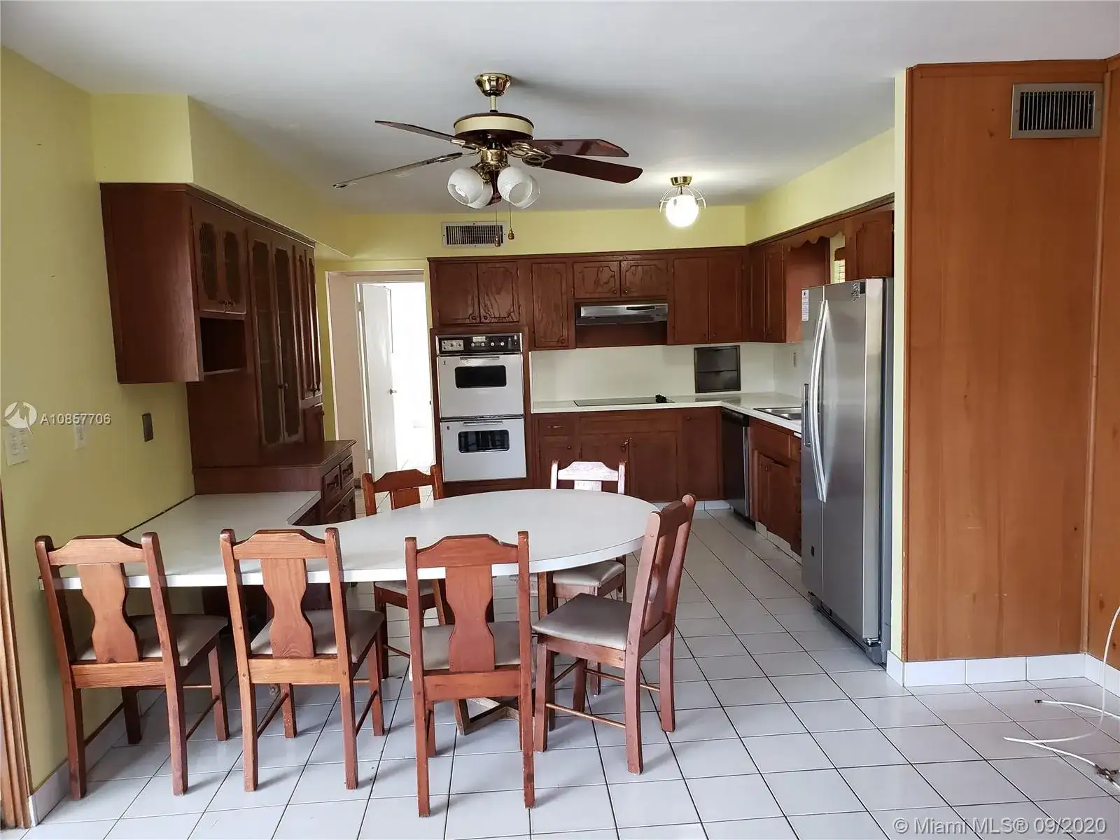20415 Highland Lakes Blvd # 0, Miami FL 33179 photo 3