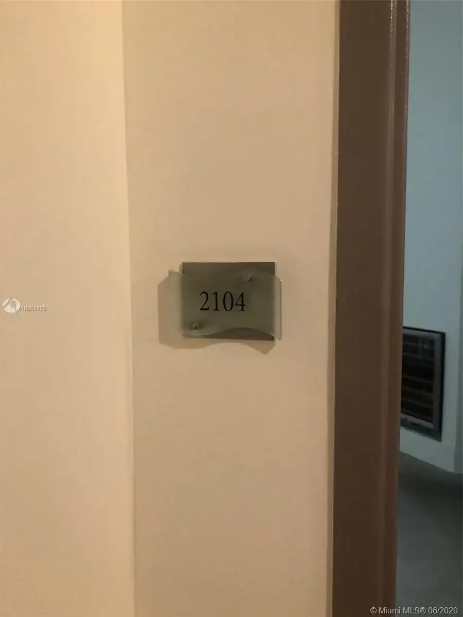 2001 Biscayne Blvd # 2104, Miami FL 33137 photo 3