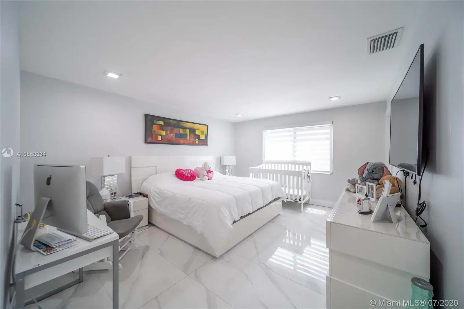 19010 NW 78th Pl, Hialeah FL 33015 photo 5